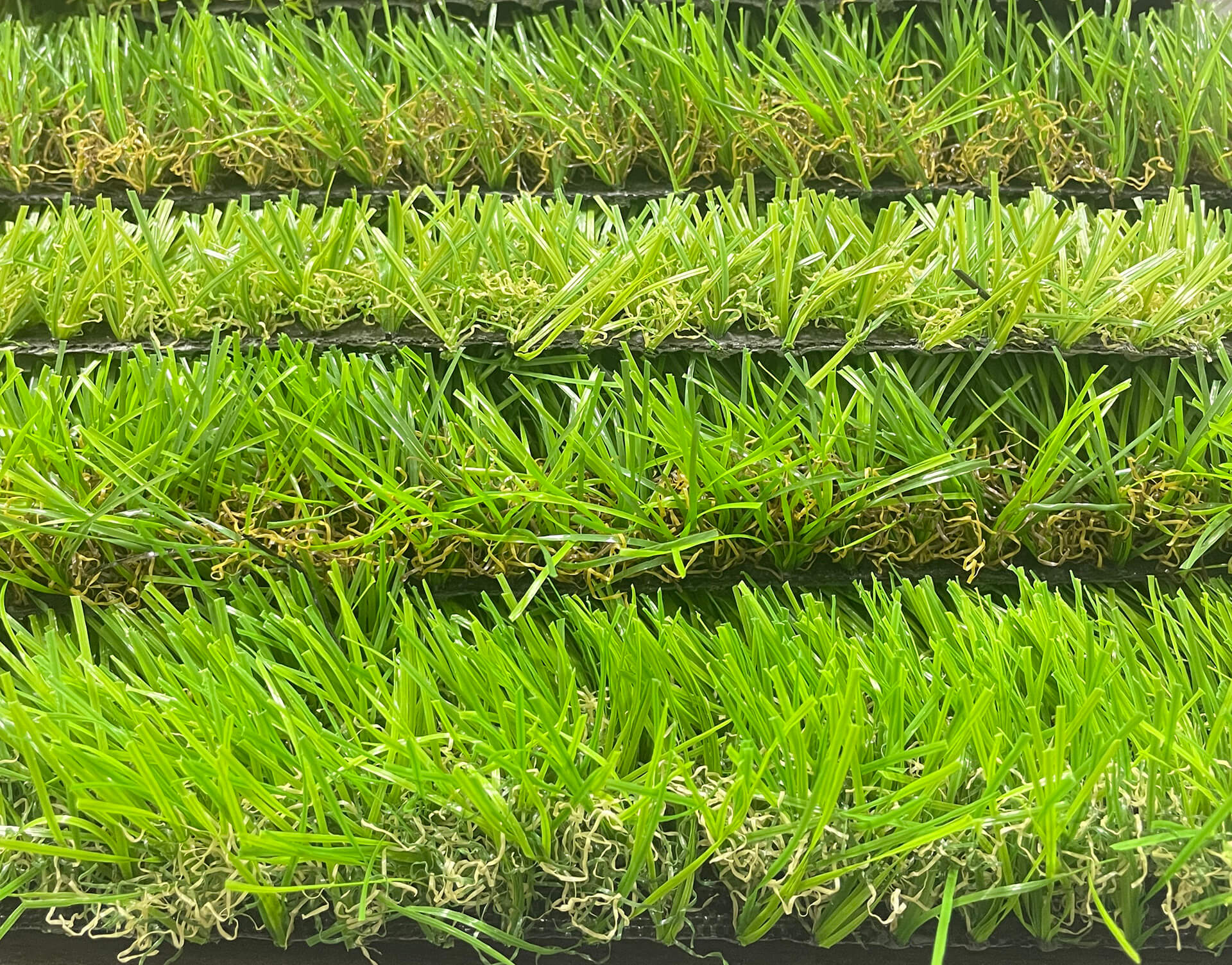 Four colors synthetic grass