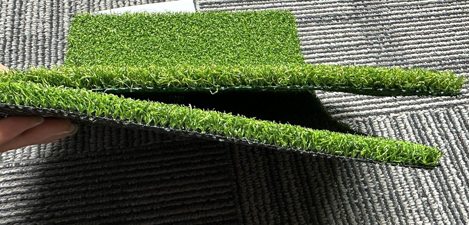 golf putting green turf