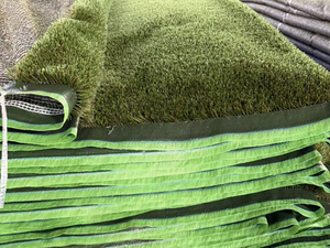 شركة العشب الاصطناعي في الهواء الطلق صديقة للحيوانات الأليفة.jpg