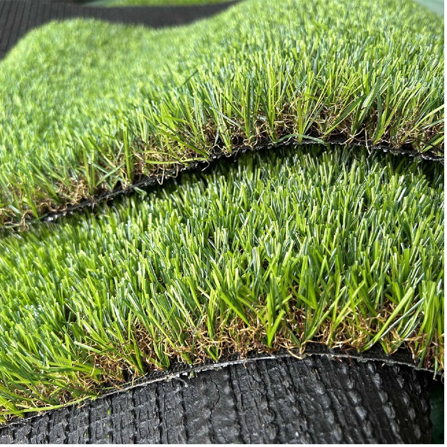 Are There Different Grades of Artificial Grass?