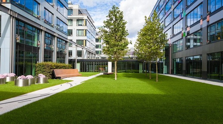 durable fake grass carpet for both residential and commercial users..jpg