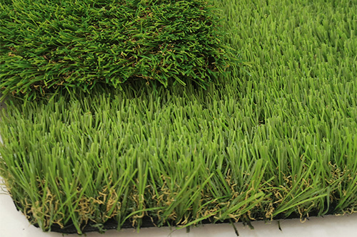 Fake Green Grass Vs. Natural Grass: Why Fake Green Grass Offers Better Cost-Effectiveness in Maintenance?