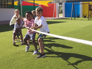 milj&oslash;vennlig kunstgress brukes i skoler.jpg