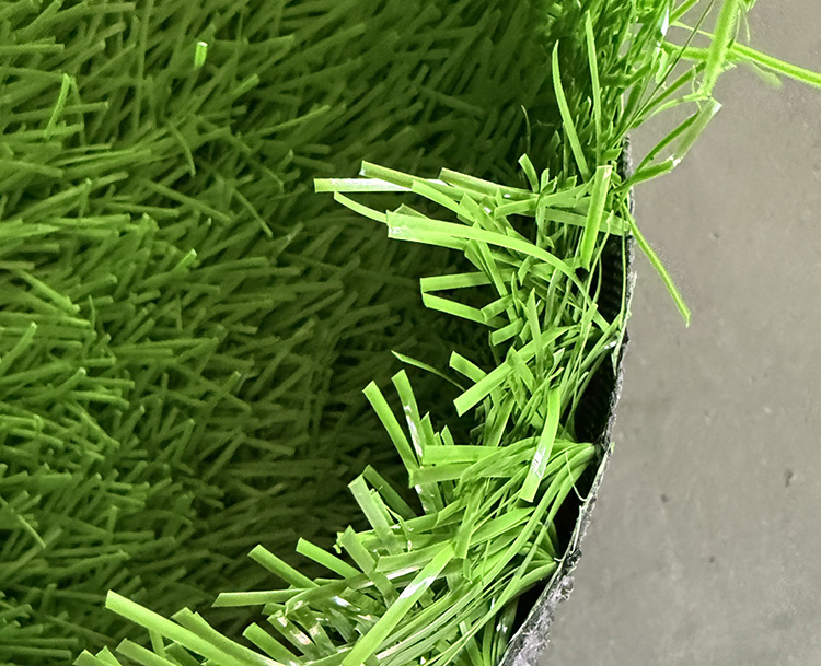 40mm grass turf for football field.jpg